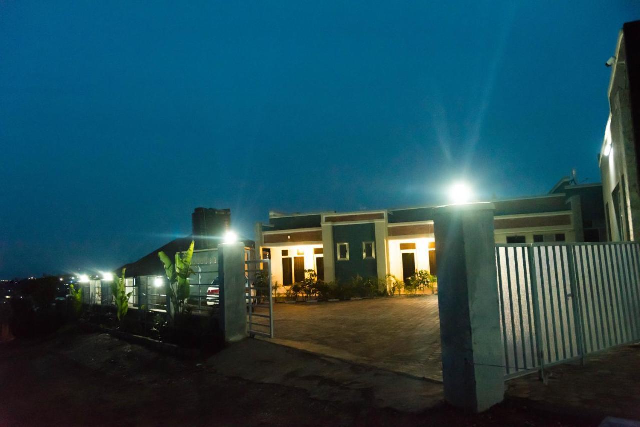 קיגאלי Avisha Town Hotel מראה חיצוני תמונה