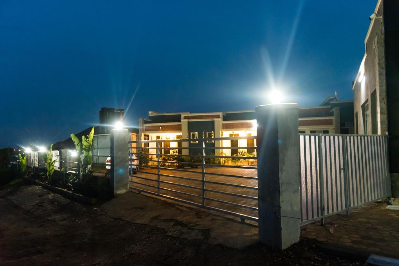 קיגאלי Avisha Town Hotel מראה חיצוני תמונה
