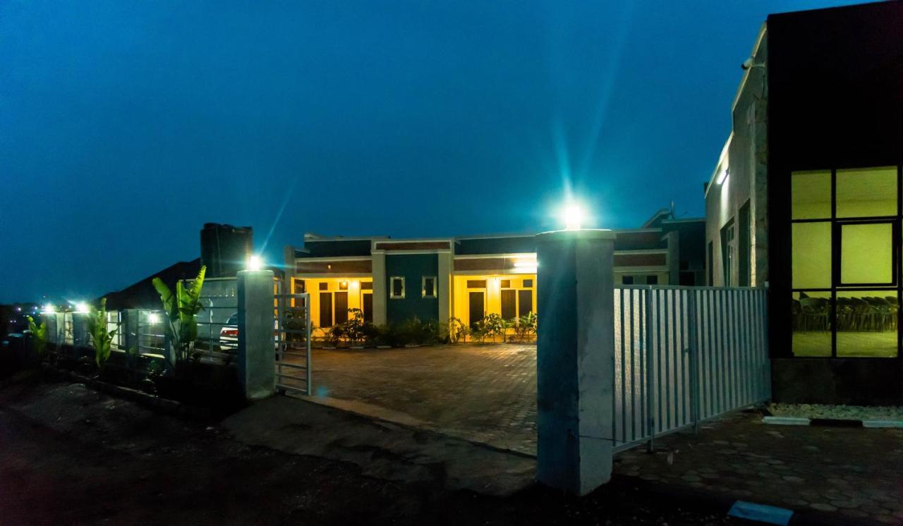 קיגאלי Avisha Town Hotel מראה חיצוני תמונה