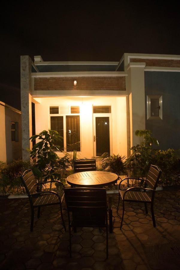 קיגאלי Avisha Town Hotel מראה חיצוני תמונה