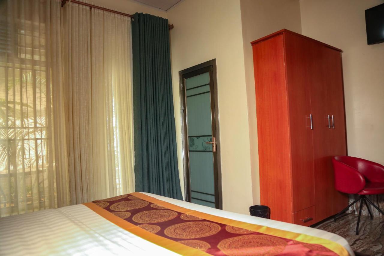 קיגאלי Avisha Town Hotel מראה חיצוני תמונה